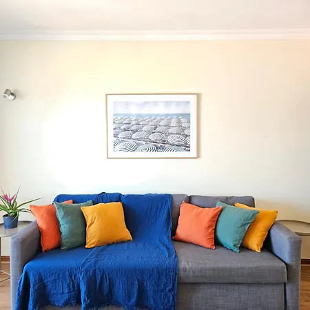 Ericeira Beach Apartment * エリセイラ