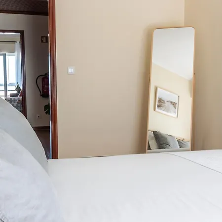 Ericeira Beach Apartment アパート エリセイラ